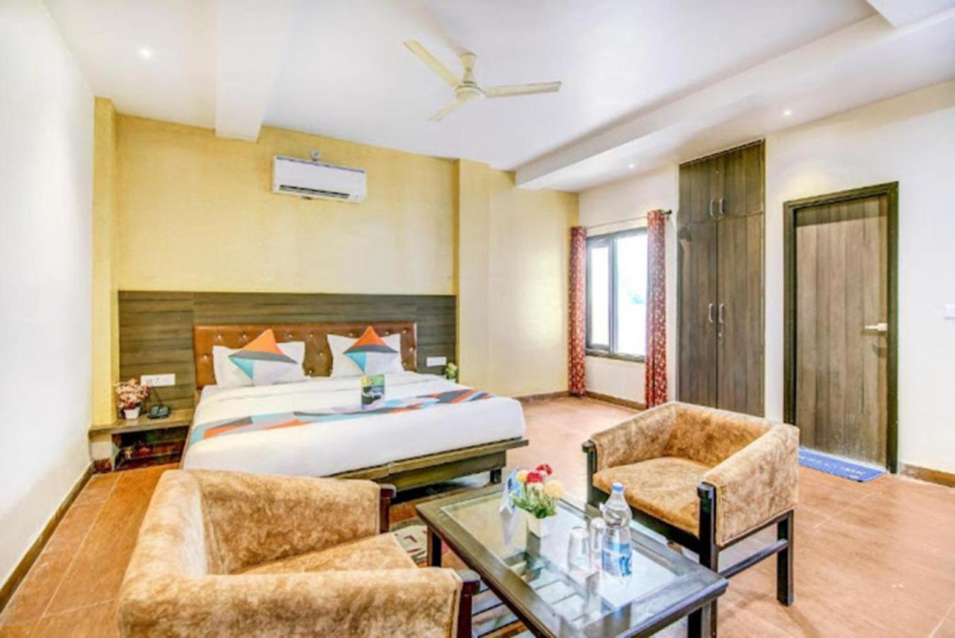 Hotel Gayatri Palace Lucknow Buitenkant foto