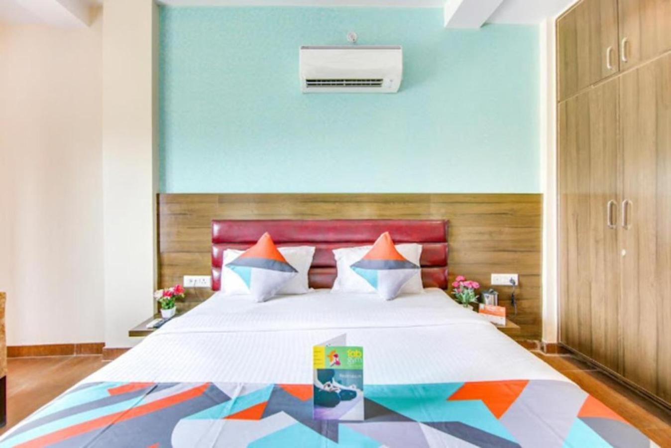 Hotel Gayatri Palace Lucknow Buitenkant foto