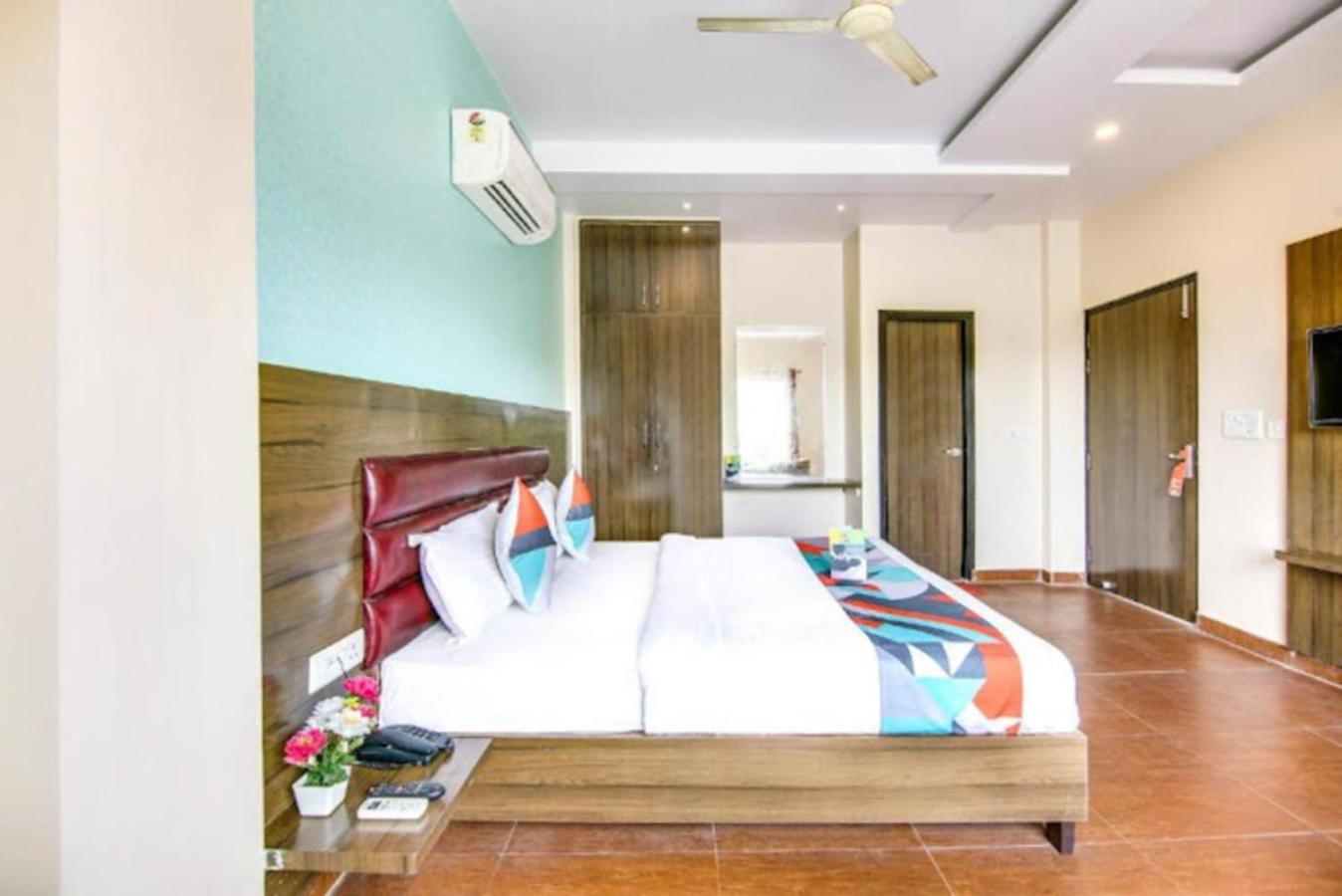 Hotel Gayatri Palace Lucknow Buitenkant foto