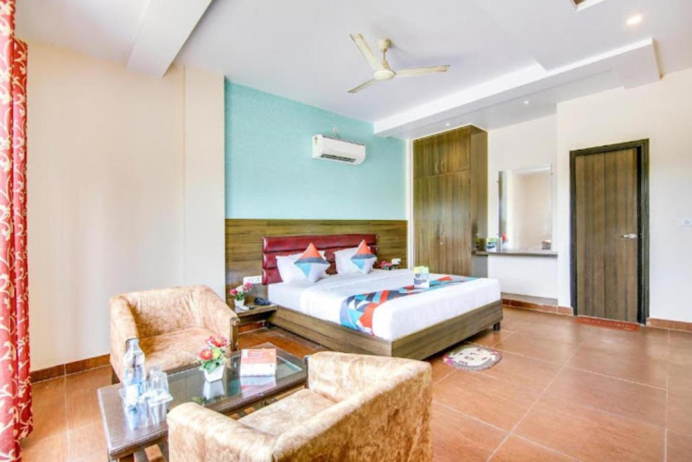 Hotel Gayatri Palace Lucknow Buitenkant foto